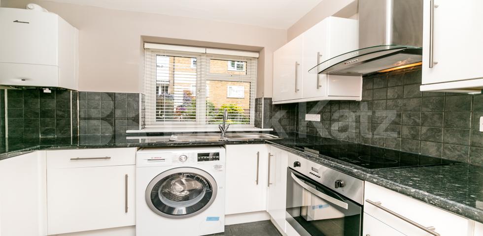 			1 Bedroom, 1 bath, 1 reception Flat			 St Georges Lodge, Muswell Hill, Muswell Hill / Crouch End